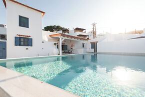 Kalathos Square Luxury Suites