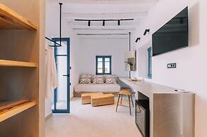 Kalathos Square Luxury Suites