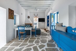 Kalathos Square Luxury Suites