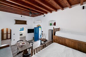 Kalathos Square Luxury Suites