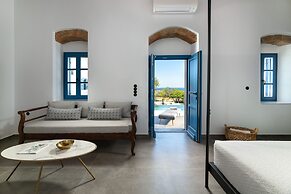 Kalathos Square Luxury Suites