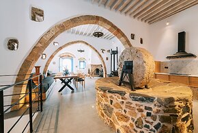 Kalathos Square Luxury Suites