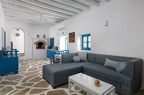 Kalathos Square Luxury Suites