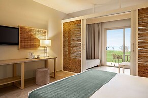 Ramada Hotel & Suites By Wyndham Ayia Napa