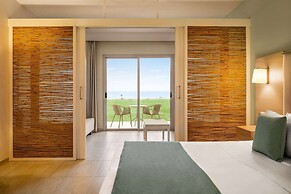 Ramada Hotel & Suites By Wyndham Ayia Napa