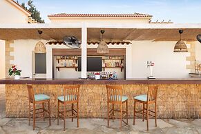 Ramada Hotel & Suites By Wyndham Ayia Napa