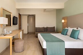 Ramada Hotel & Suites By Wyndham Ayia Napa