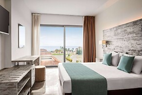 Ramada Hotel & Suites By Wyndham Ayia Napa