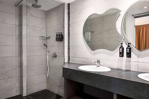 Ramada Hotel & Suites By Wyndham Ayia Napa