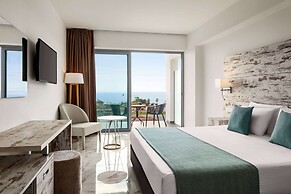 Ramada Hotel & Suites By Wyndham Ayia Napa