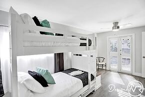 6 BR With Heated Pool Close to Beach