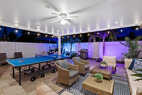 6 BR With Heated Pool Close to Beach