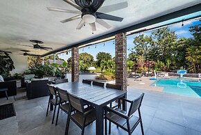 8BR Gem With Pool, Lake View & Tons of Amenities!