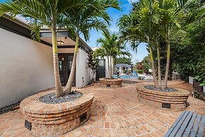 8BR Gem With Pool, Lake View & Tons of Amenities!