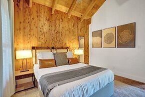 8BR Gem With Pool, Lake View & Tons of Amenities!