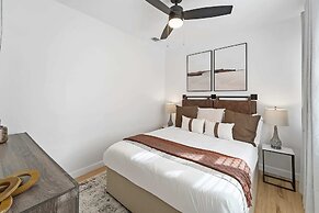 Spacious 8BR w/ Guesthouse + Pool & Tons of Games