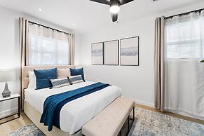 Spacious 8BR w/ Guesthouse + Pool & Tons of Games