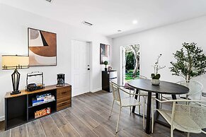 Spacious 8BR w/ Guesthouse + Pool & Tons of Games