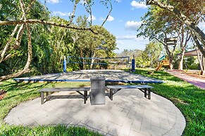 Spacious 8BR w/ Guesthouse + Pool & Tons of Games