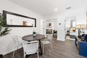 Spacious 8BR w/ Guesthouse + Pool & Tons of Games