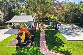 Spacious 8BR w/ Guesthouse + Pool & Tons of Games