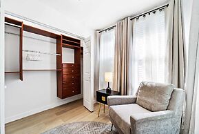 Spacious 8BR w/ Guesthouse + Pool & Tons of Games