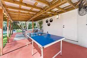 Spacious 8BR w/ Guesthouse + Pool & Tons of Games