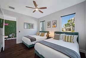 Luxury Tampa Home w/ Pool, Jacuzzi & Amenities