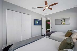 Luxury Tampa Home w/ Pool, Jacuzzi & Amenities