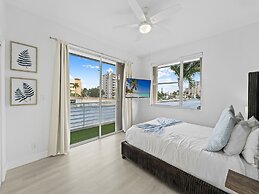 Intercostal beauty with heated pool + Spa!