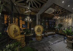 Aaron Boutique Hotel