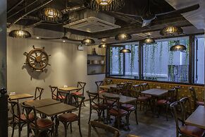 Aaron Boutique Hotel