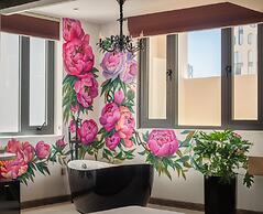 Aaron Boutique Hotel