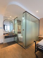 Aaron Boutique Hotel