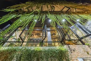 Aaron Boutique Hotel