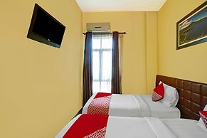 Super OYO 90565 Wesly House