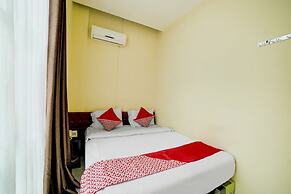 Super OYO 90565 Wesly House