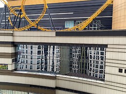 Elegant Studio At Transpark Cibubur Apartment Near Shopping Mall