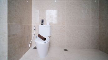 Nice 3Br Connected To Mall At Grand Sungkono Lagoon Apartment