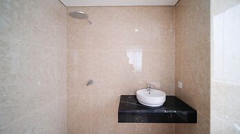 Nice 3Br Connected To Mall At Grand Sungkono Lagoon Apartment