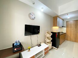 Homey And Cozy Stay Studio Gateway Park Lrt City Bekasi Apartment