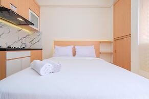 Nice And Comfy Studio At Green Pramuka City Apartment
