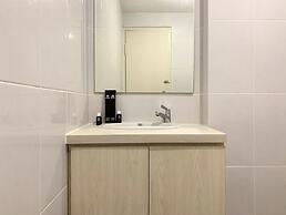 Comfort Strategic 2Br Apartment At Tokyo Riverside Pik 2