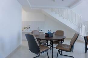 Modern Look And Spacious 1Br At Neo Soho Apartment