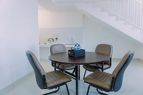 Modern Look And Spacious 1Br At Neo Soho Apartment