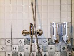 Luxurious Studio At De Prima Apartment