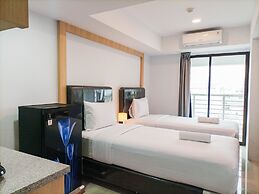 Luxurious Studio At De Prima Apartment