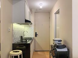 Minimalist And Nice Studio At Tokyo Riverside Pik 2 Apartment