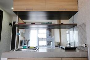Homey And Cozy 2Br At Mekarwangi Square Cibaduyut Apartment