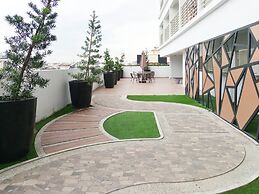 Brand New And Comfortable Studio At De Prima Apartment